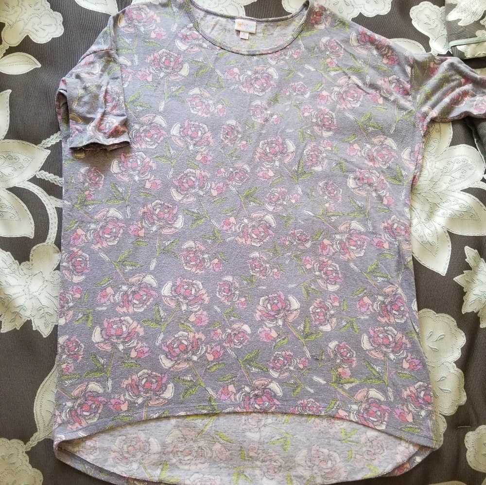 Medium lularoe irma